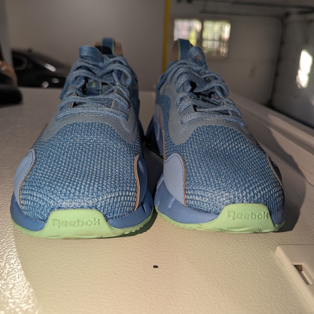 Running sneakers for men